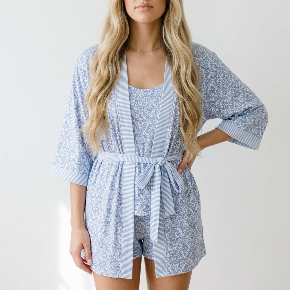 short Aria floral romantic lightweight 3/4th sleeve whimsical wrap robe